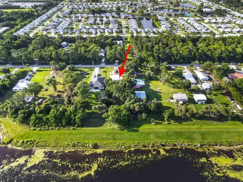 203 E Easy Street Fort Pierce FL 34982