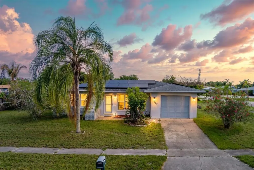 107 SE Selva Court Port St Lucie FL 34983