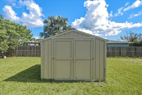 107 SE Selva Court Port St Lucie FL 34983