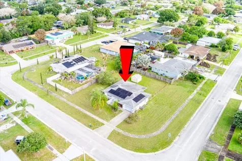 107 SE Selva Court Port St Lucie FL 34983