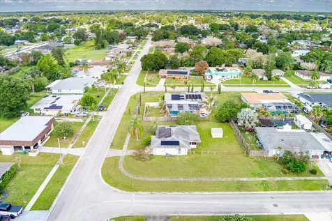 107 SE Selva Court Port St Lucie FL 34983