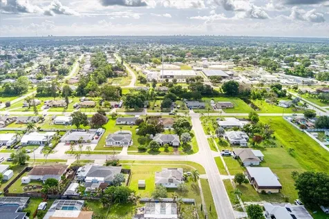 107 SE Selva Court Port St Lucie FL 34983