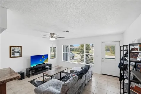 107 SE Selva Court Port St Lucie FL 34983