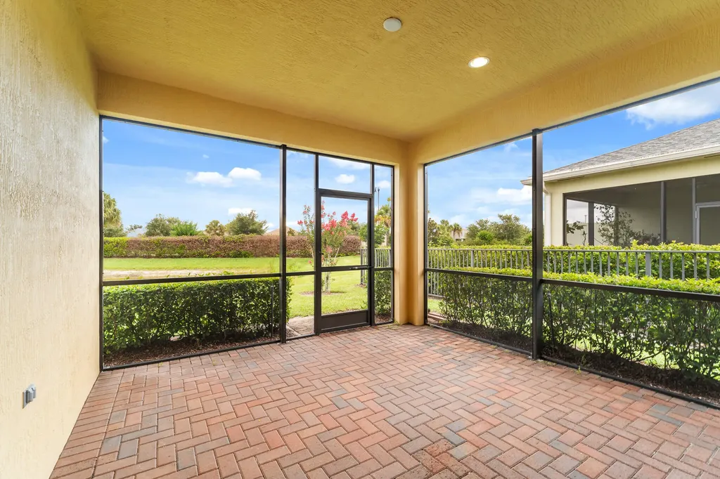 12784 SW Lake Fern Port St Lucie FL 34987