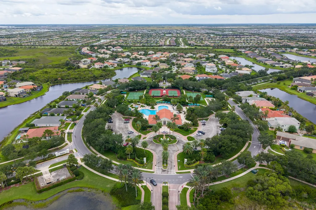 12784 SW Lake Fern Port St Lucie FL 34987