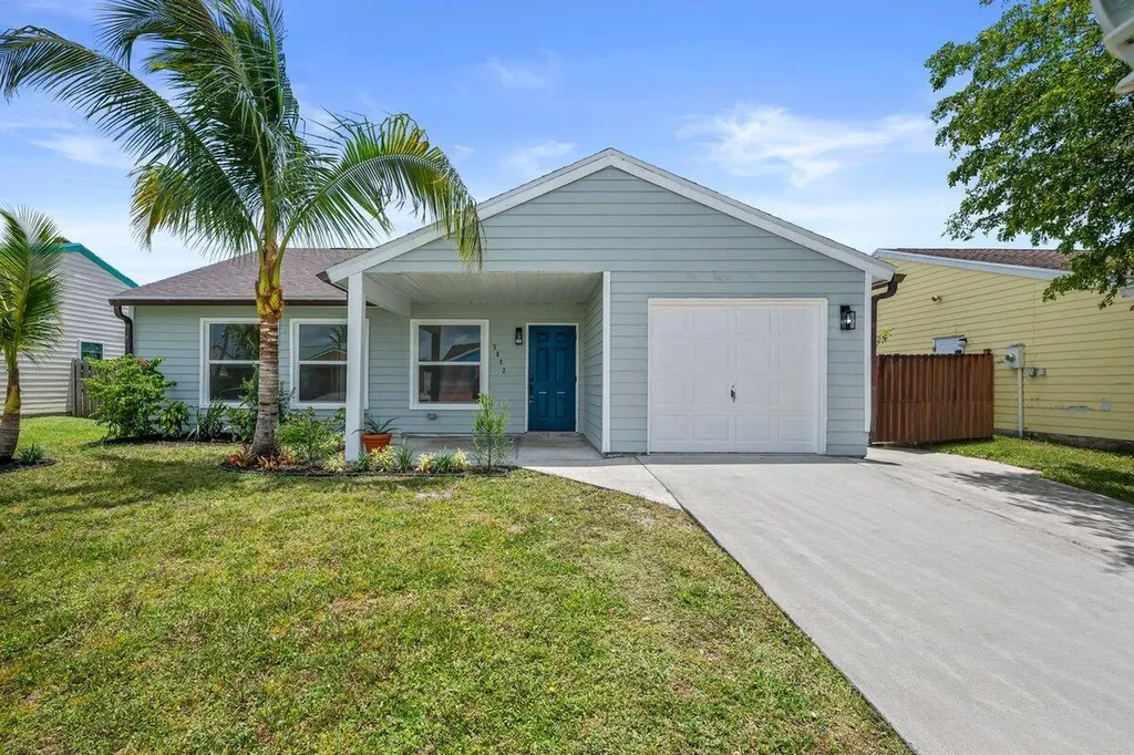 5082 Dalewood Lane Lake Worth FL 33467