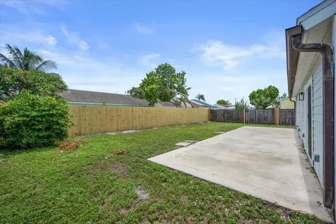 5082 Dalewood Lane Lake Worth FL 33467