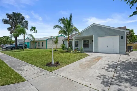 5082 Dalewood Lane Lake Worth FL 33467