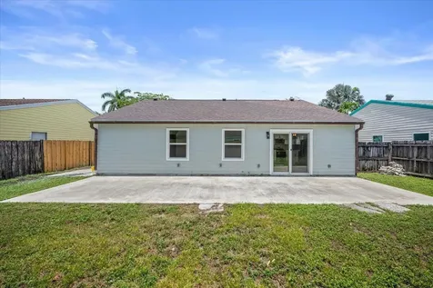 5082 Dalewood Lane Lake Worth FL 33467