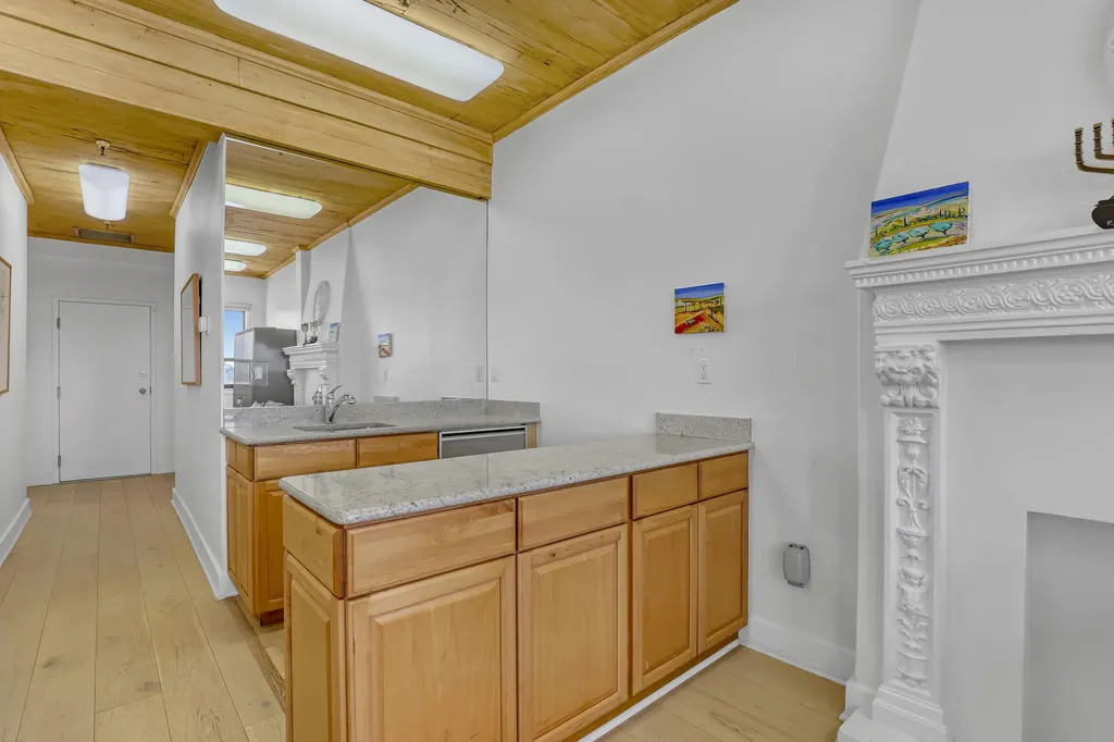 235 Sunrise Avenue Palm Beach FL 33480