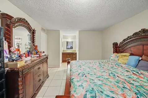 6061 N Falls Circle Lauderhill FL 33319