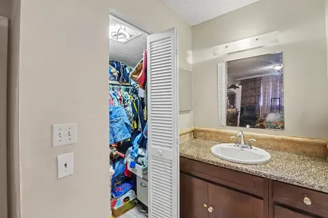 6061 N Falls Circle Lauderhill FL 33319