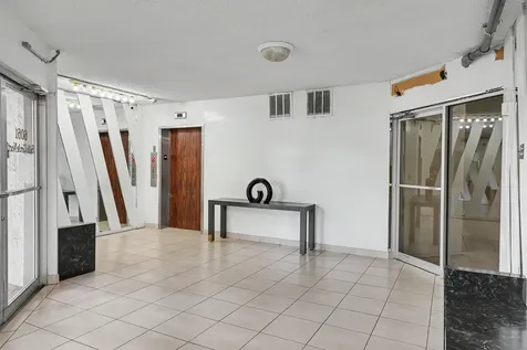 6061 N Falls Circle Lauderhill FL 33319