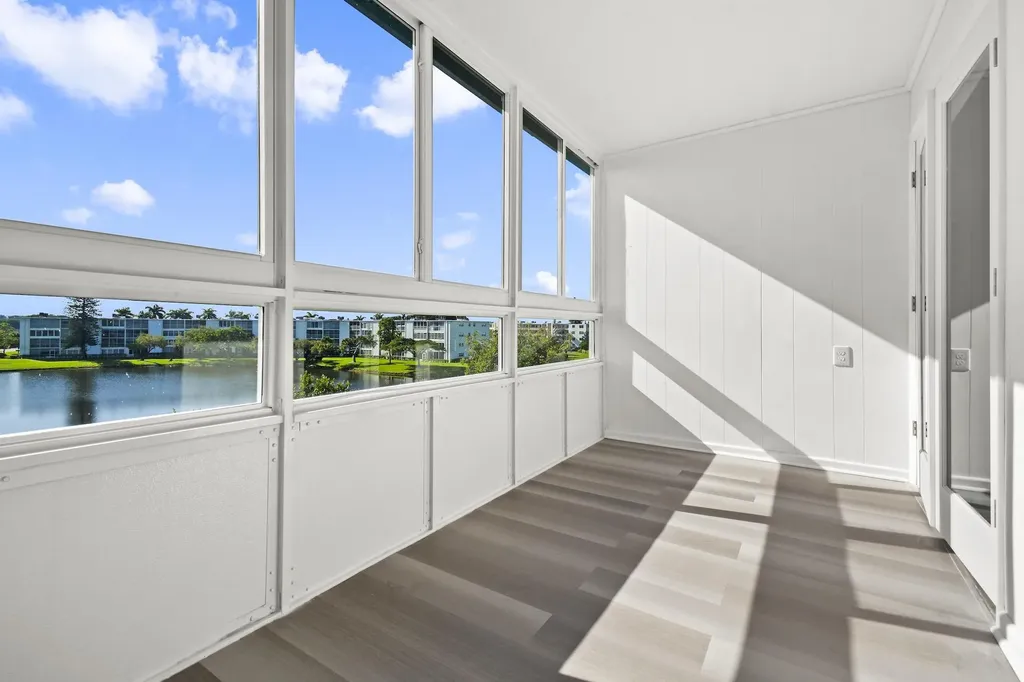 4047 Lincoln Boca Raton FL 33434