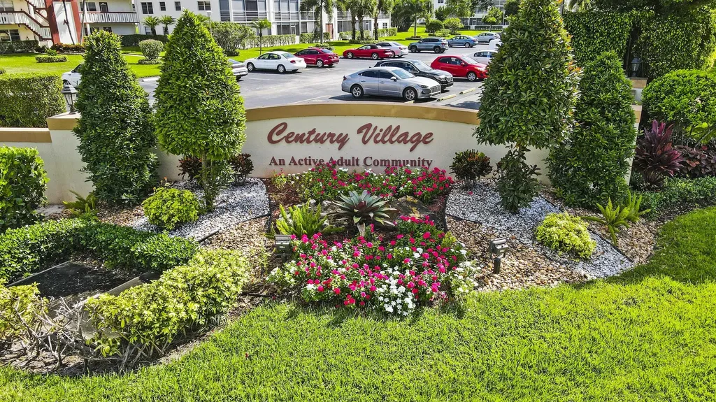 4047 Lincoln Boca Raton FL 33434