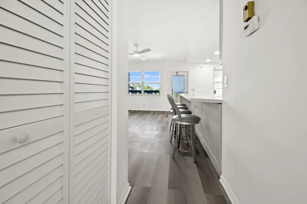 4047 Lincoln Boca Raton FL 33434
