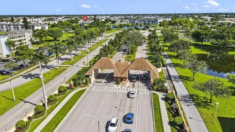 4047 Lincoln Boca Raton FL 33434