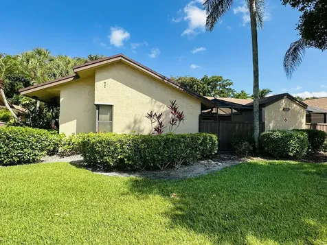 3953 Cocoplum Circle Coconut Creek FL 33063