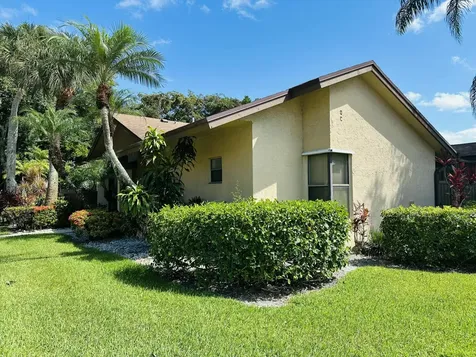 3953 Cocoplum Circle Coconut Creek FL 33063