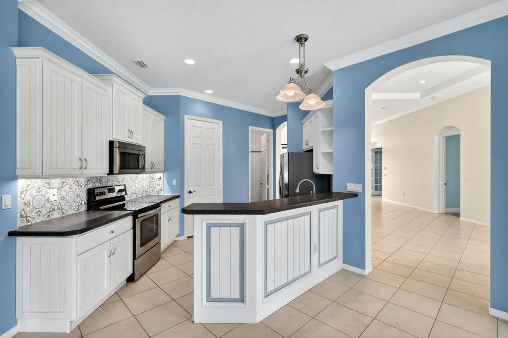 505 SW Lake Manatee Way Port St Lucie FL 34986
