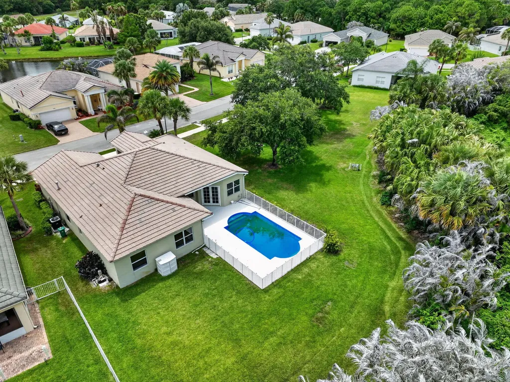 505 SW Lake Manatee Way Port St Lucie FL 34986