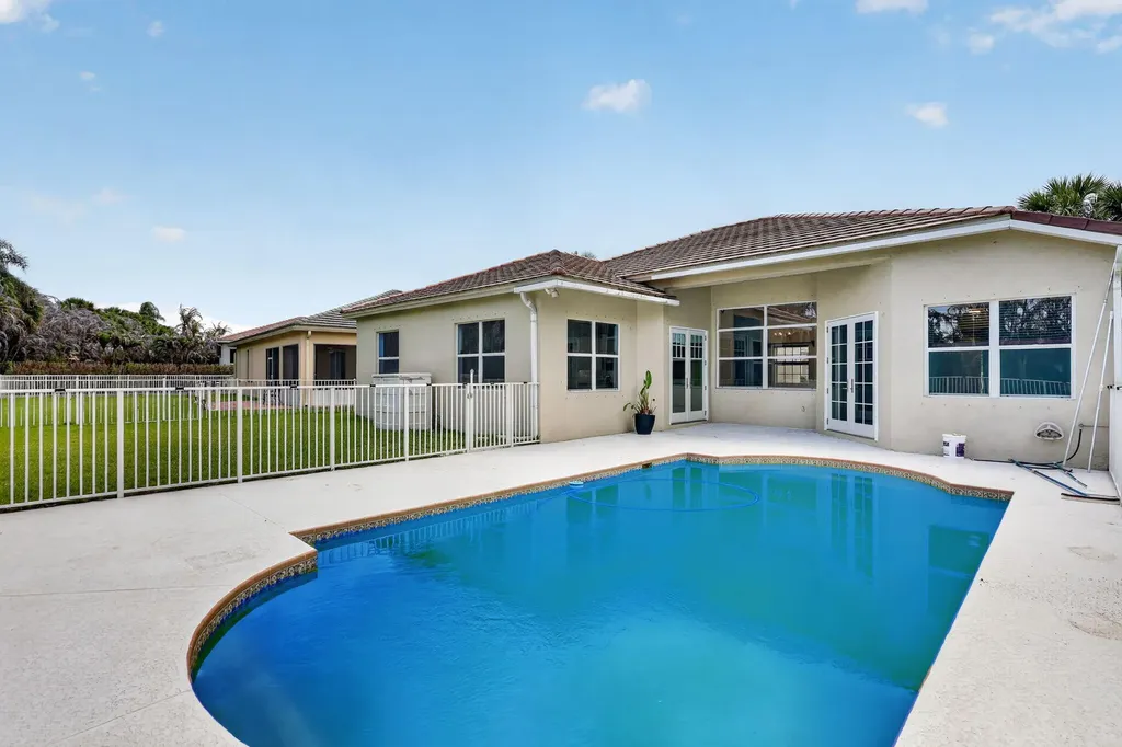 505 SW Lake Manatee Way Port St Lucie FL 34986