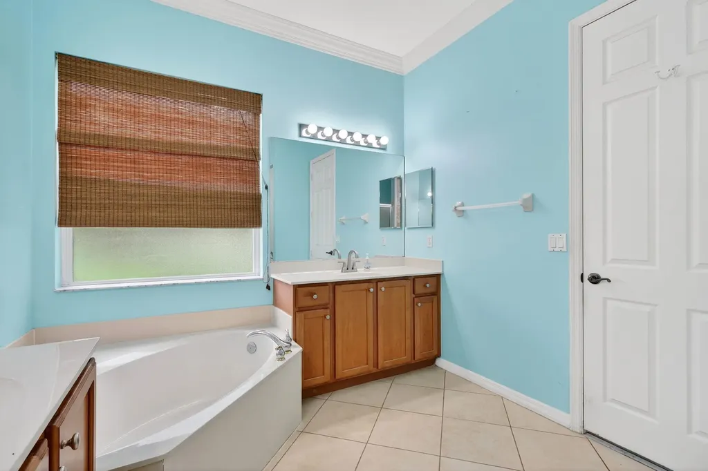 505 SW Lake Manatee Way Port St Lucie FL 34986