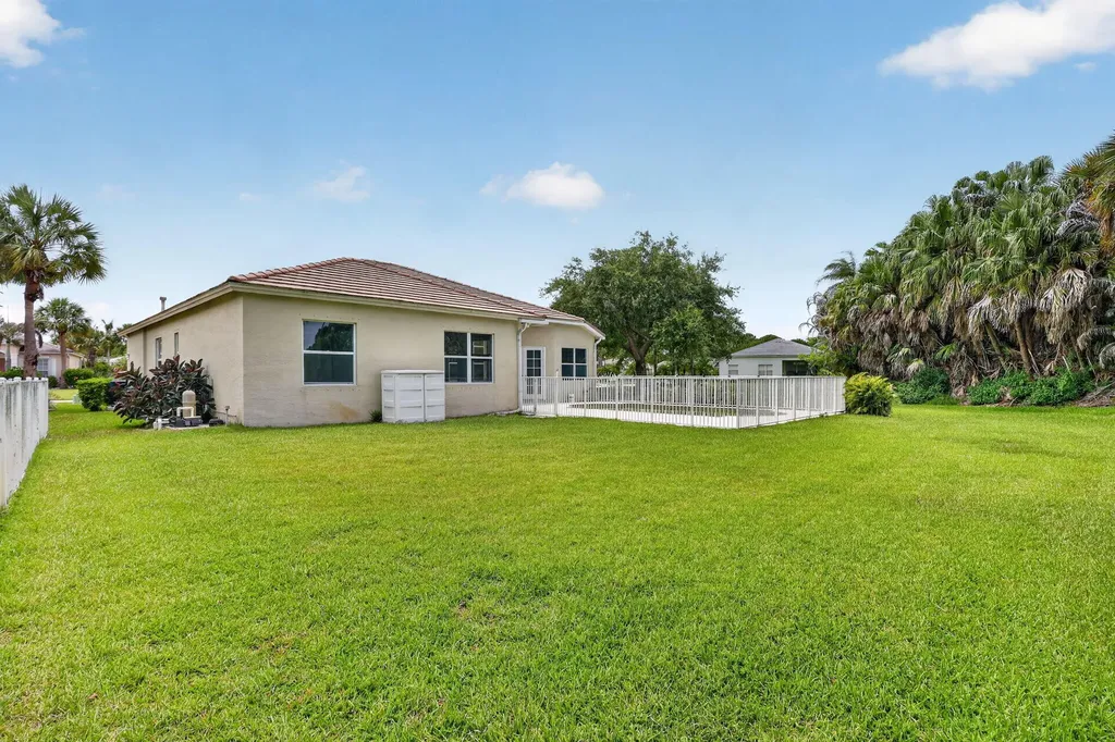 505 SW Lake Manatee Way Port St Lucie FL 34986