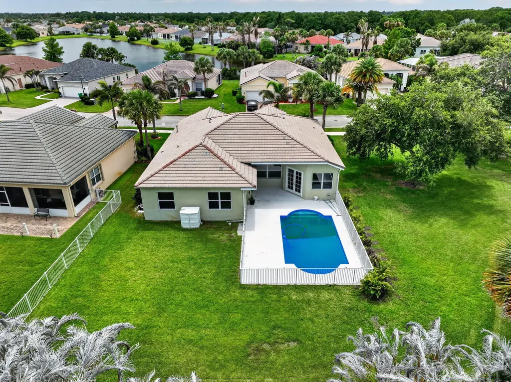 505 SW Lake Manatee Way Port St Lucie FL 34986