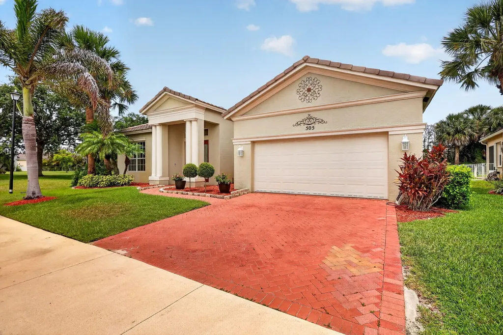 505 SW Lake Manatee Way Port St Lucie FL 34986