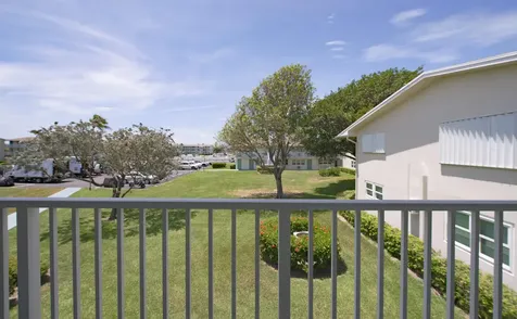 320 W Horizons W Boynton Beach FL 33435