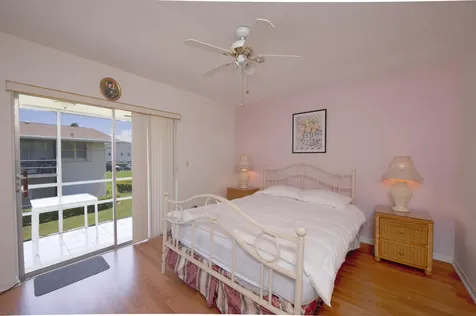 320 W Horizons W Boynton Beach FL 33435