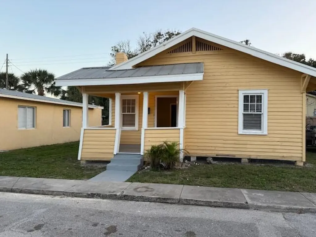 400 Metcalf Court West Palm Beach FL 33407