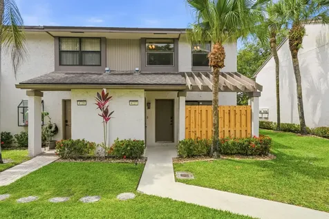 4737 NW 82nd Avenue Lauderhill FL 33351