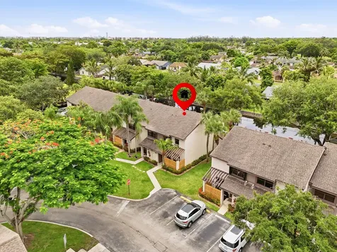 4737 NW 82nd Avenue Lauderhill FL 33351
