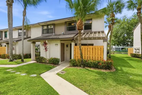 4737 NW 82nd Avenue Lauderhill FL 33351