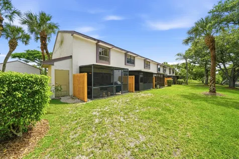 4737 NW 82nd Avenue Lauderhill FL 33351