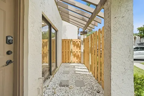 4737 NW 82nd Avenue Lauderhill FL 33351