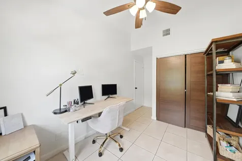 4737 NW 82nd Avenue Lauderhill FL 33351