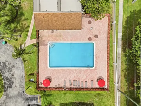 4737 NW 82nd Avenue Lauderhill FL 33351