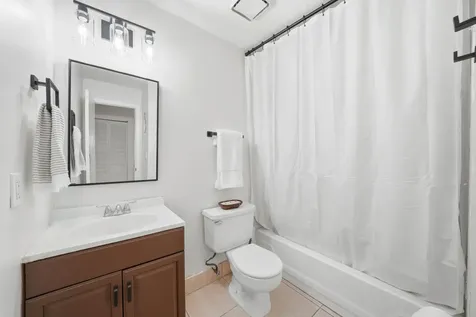 4737 NW 82nd Avenue Lauderhill FL 33351