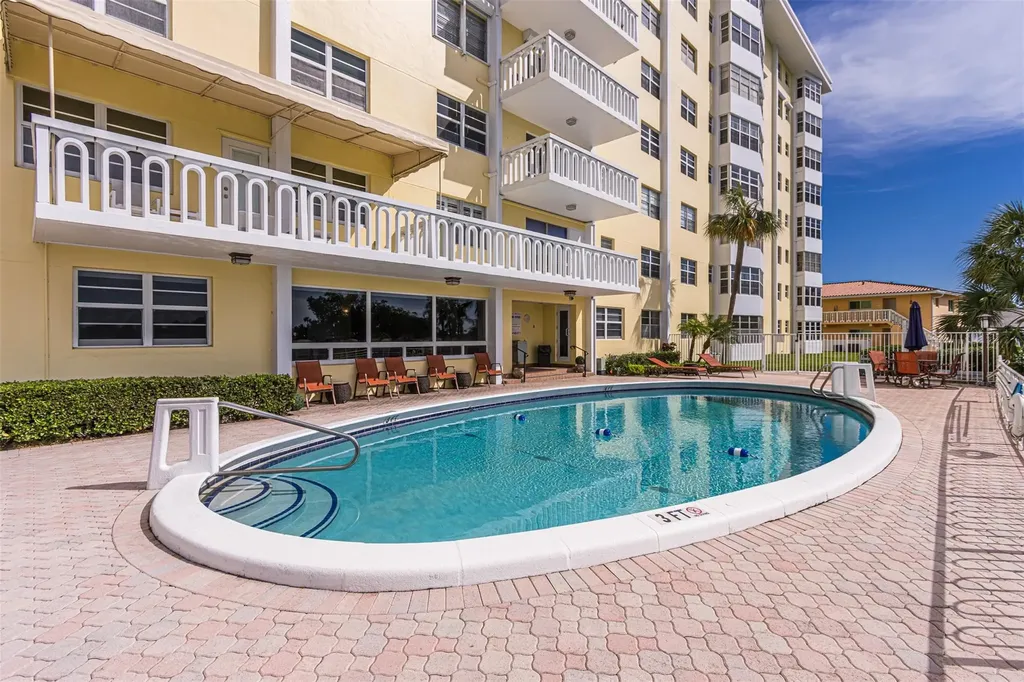 2500 NE 48th Lane Fort Lauderdale FL 33308