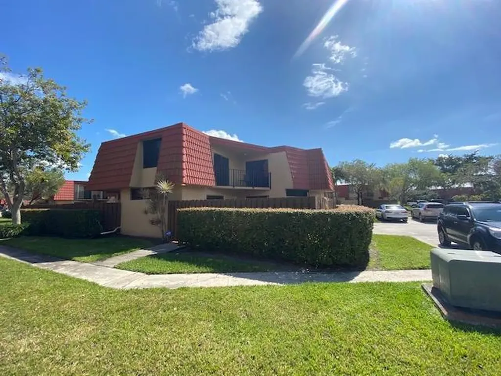 8361 Trent Court Boca Raton FL 33433