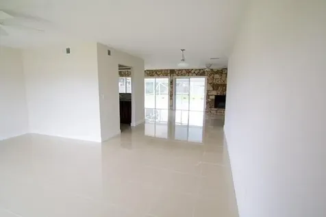 336 SE Tranquilla Avenue Port St Lucie FL 34983