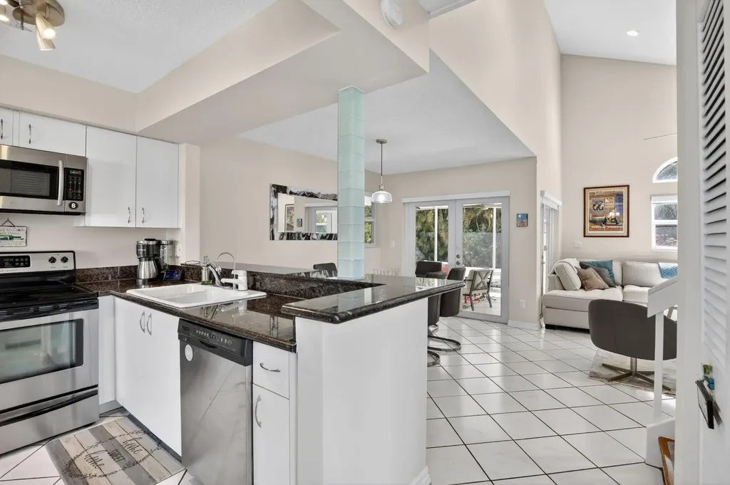 1306 SE 5th Court Dania Beach FL 33004