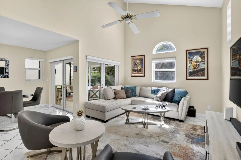 1306 SE 5th Court Dania Beach FL 33004