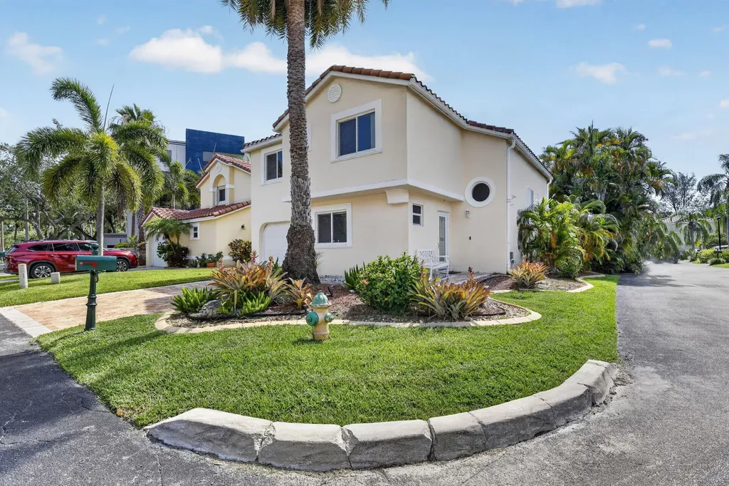 1306 SE 5th Court Dania Beach FL 33004