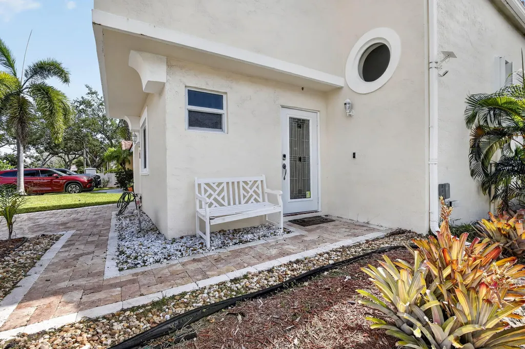 1306 SE 5th Court Dania Beach FL 33004