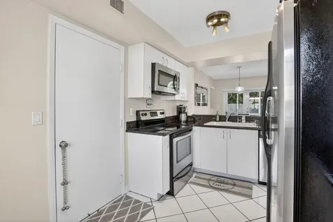 1306 SE 5th Court Dania Beach FL 33004