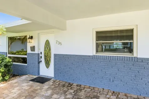 735 NE 34th Court Oakland Park FL 33334